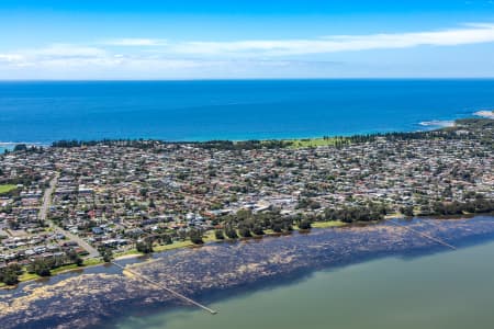 Aerial Image of LONG JETTY