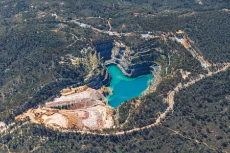 Aerial Image of RED HILL