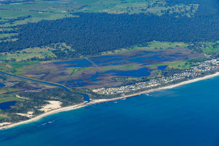 Aerial Image of PEPPERMINT GROVE BEACH