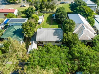 Aerial Image of WYNNUM WEST