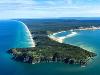 Aerial Image of COOLOOLA