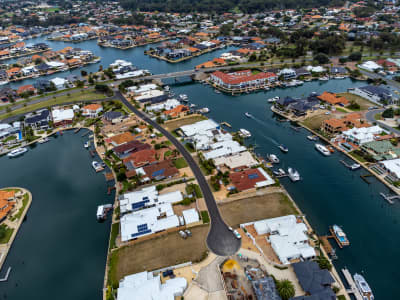 Aerial Image of HALLS HEAD