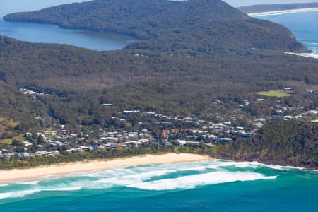 Aerial Image of BLUEYS BEACH