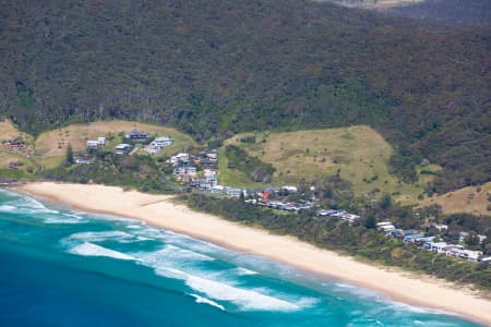 Aerial Image of BLUEYS BEACH