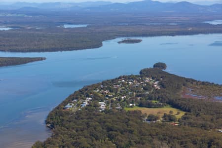 Aerial Image of GREEN POINT