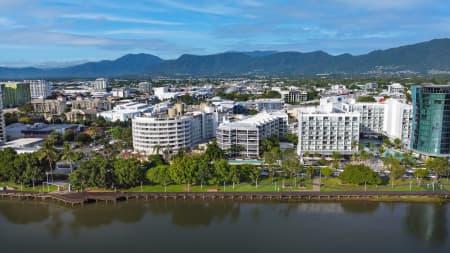 Aerial Image of CAIRNS CITY