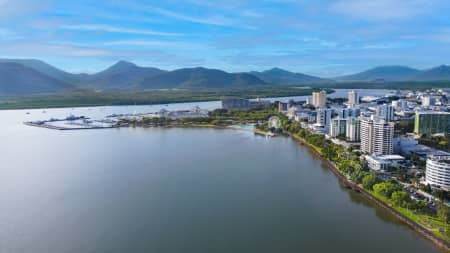 Aerial Image of CAIRNS CITY