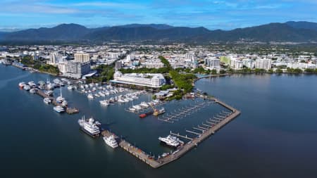 Aerial Image of CAIRNS CITY