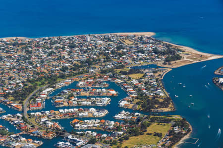 Aerial Image of HALLS HEAD