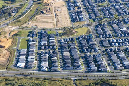 Aerial Image of MOUNT ANNAN
