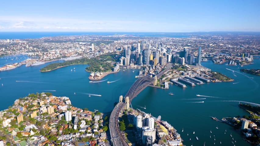 Aerial Image of MILSONS POINT TO THE CITY