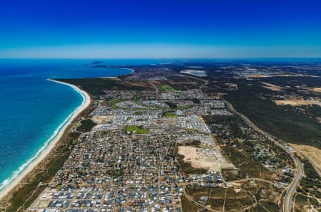 Aerial Image of GOLDEN BAY