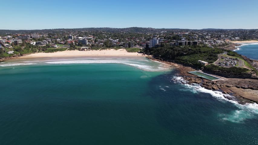 Aerial Image of FRESHWATER ROCKPOOL AND BEACH
