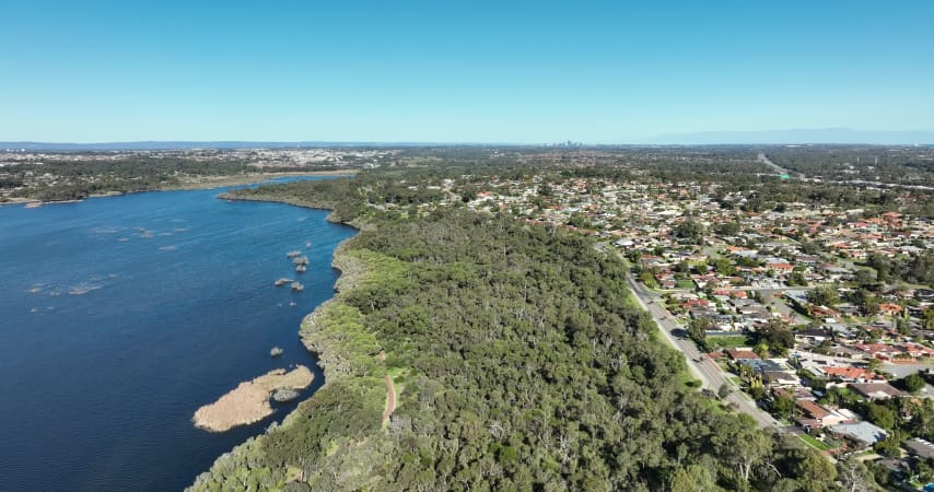 Aerial Image of EDGEWATER