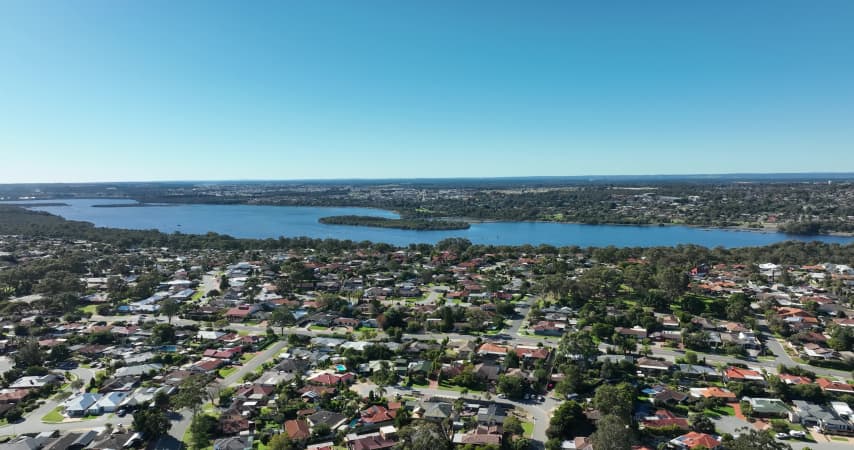 Aerial Image of EDGEWATER
