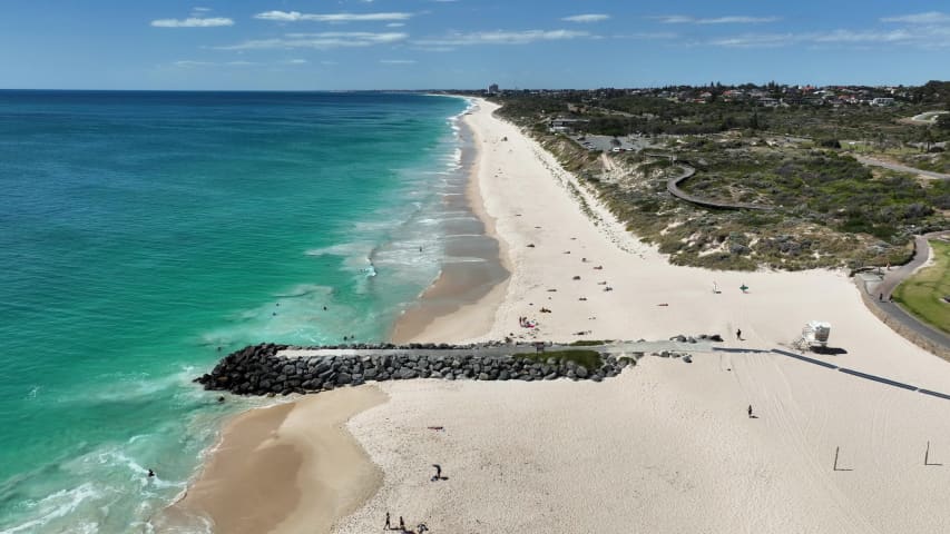 Aerial Image of CITY BEACH LOOKING NORTH