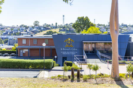 Aerial Image of ESSENDON WEST