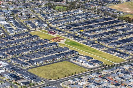 Aerial Image of THE PONDS