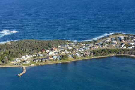 Aerial Image of SWANSEA HEADS TO CAVES BEACH