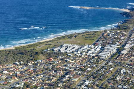 Aerial Image of SWANSEA HEADS TO CAVES BEACH