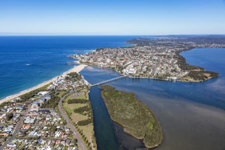 Aerial Image of THE ENTRANCE NORTH