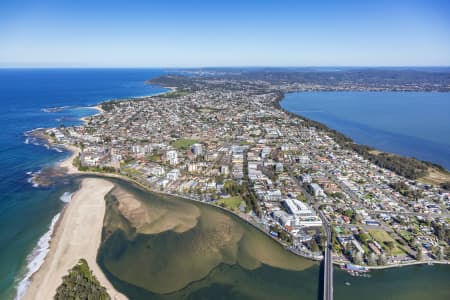 Aerial Image of THE ENTRANCE