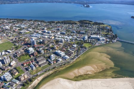 Aerial Image of THE ENTRANCE