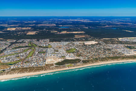 Aerial Image of GOLDEN BAY