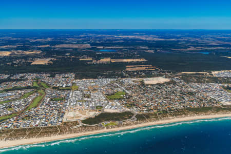 Aerial Image of GOLDEN BAY