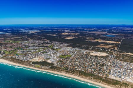 Aerial Image of GOLDEN BAY