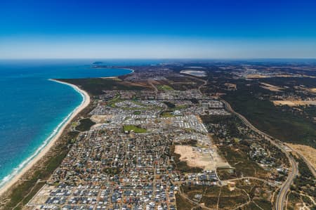 Aerial Image of GOLDEN BAY