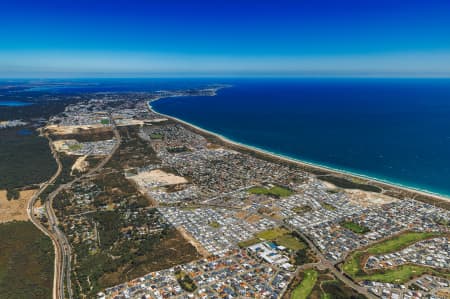 Aerial Image of GOLDEN BAY