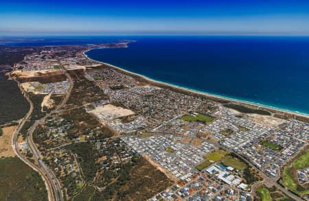 Aerial Image of GOLDEN BAY