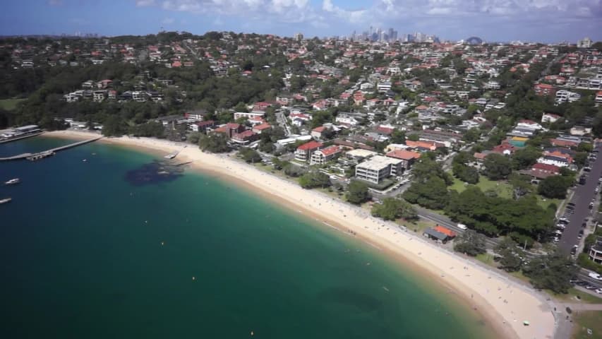 Aerial Image of BALMORAL BEACH TO THE CITY