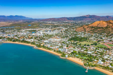 Aerial Image of TOWNSVILLE, NORTH WARD AND BELIGAN GARDENS