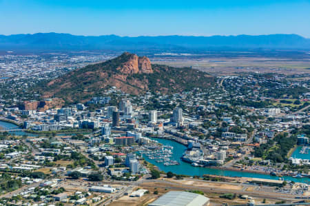 Aerial Image of TOWNSVILLE, NORTHWARD AND BELIGAN GARDENS