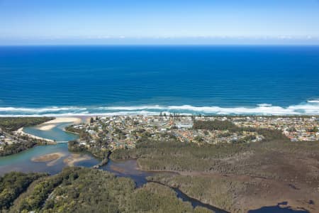 Aerial Image of LAKE CATHIE, PORT MACQUARIE