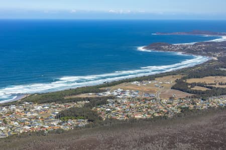 Aerial Image of LAKE CATHIE, PORT MACQUARIE