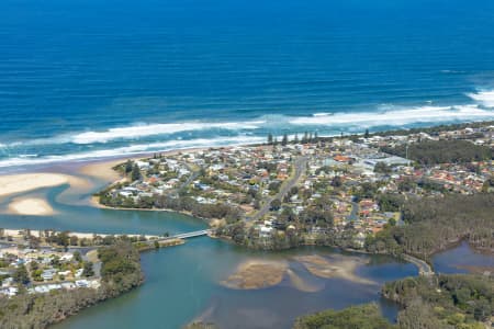 Aerial Image of LAKE CATHIE, PORT MACQUARIE