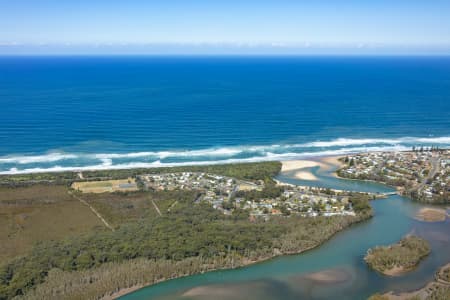 Aerial Image of LAKE CATHIE, PORT MACQUARIE