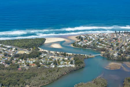 Aerial Image of LAKE CATHIE, PORT MACQUARIE