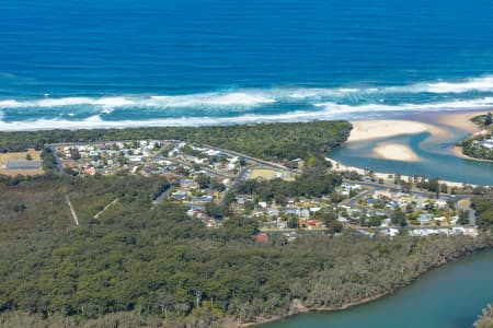 Aerial Image of LAKE CATHIE, PORT MACQUARIE