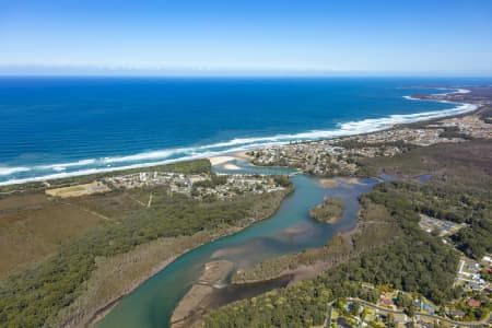 Aerial Image of LAKE CATHIE, PORT MACQUARIE