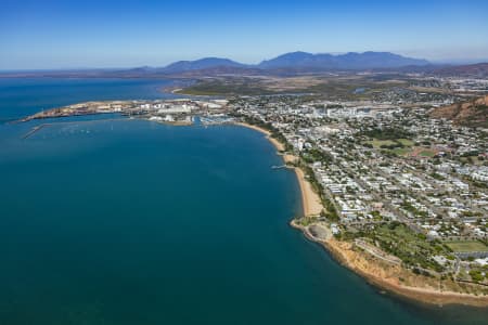 Aerial Image of THE STRAND AND NORTH WARD TOWNSVILLE