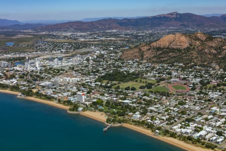 Aerial Image of THE STRAND AND NORTH WARD TOWNSVILLE