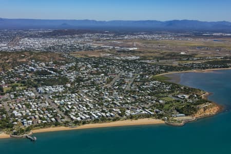 Aerial Image of THE STRAND AND NORTH WARD TOWNSVILLE