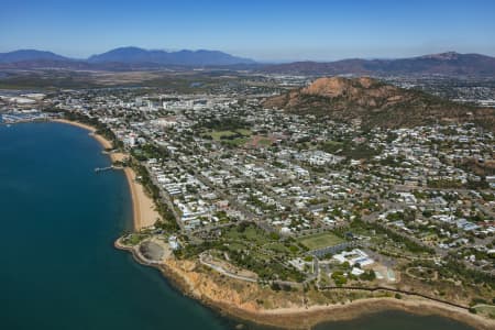 Aerial Image of THE STRAND AND NORTH WARD TOWNSVILLE