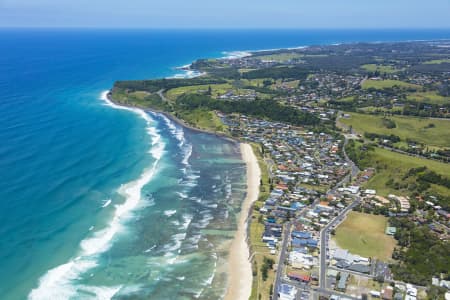 Aerial Image of LENNOX HEAD AERIAL