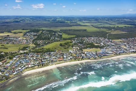 Aerial Image of LENNOX HEAD AERIAL