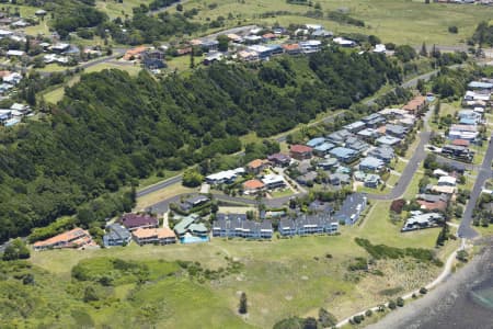 Aerial Image of LENNOX HEAD AERIAL